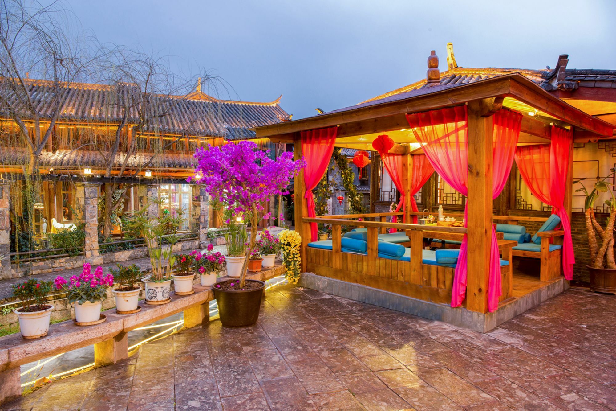 Love Cloud Boutique Chain Hotel In The Water Side Лиджанг Екстериор снимка